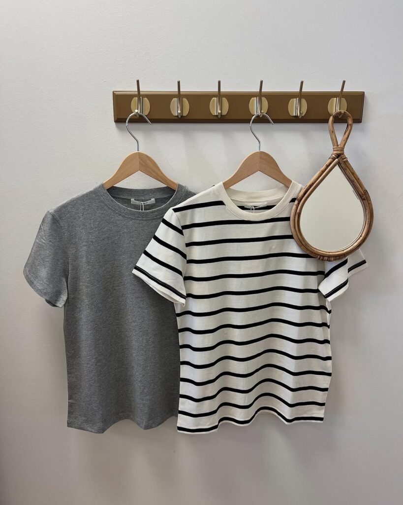 Smukke nye t-shirts fra @lovechild1979🤍
- god pasform, gode farver☀️

Vi ønsker jer alle en skøn påske🐣