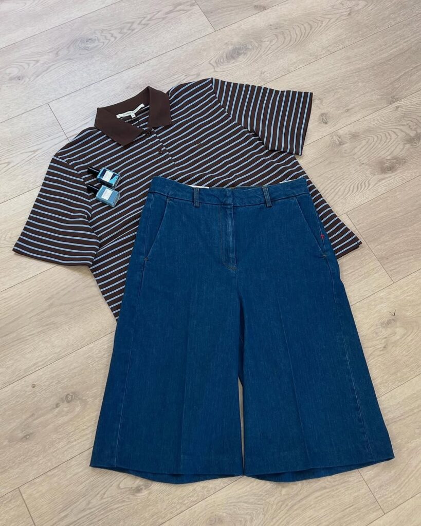 Fineste nyheder🤎
Smuk polo fra @secondfemale og skønne shorts fra @tomorrowdenim med en god længde🤎
- musthaves til sommer!